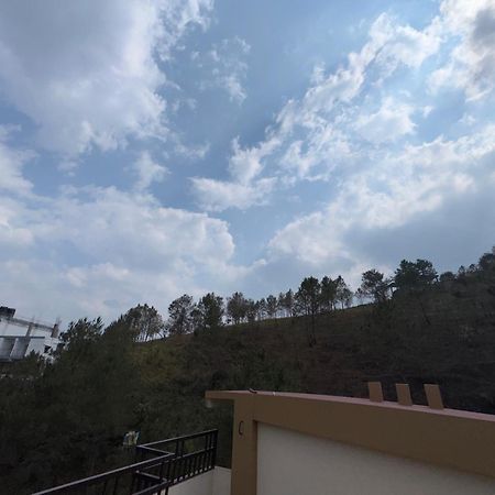Xtsy Travellers Hostel Shillong Esterno foto