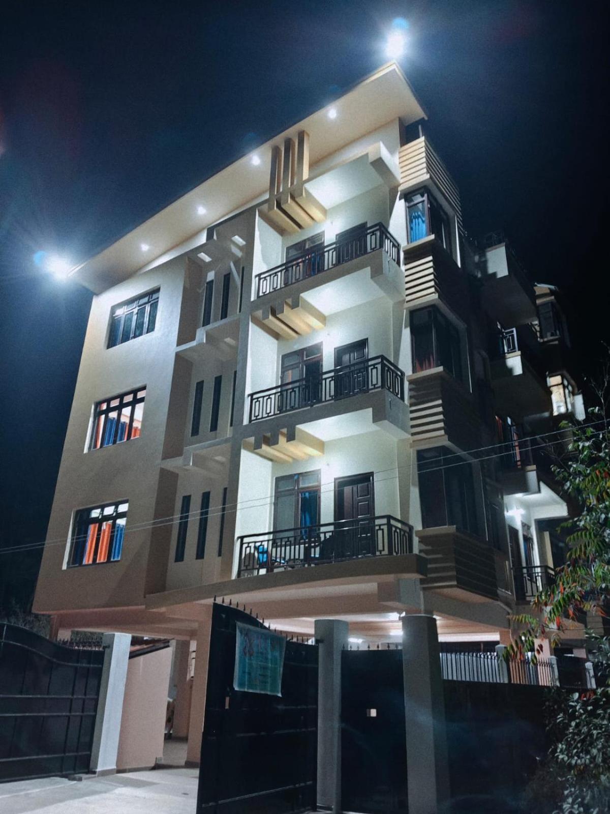 Xtsy Travellers Hostel Shillong Esterno foto